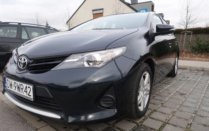 Toyota Auris cena 34000 przebieg: 110000, rok produkcji 2013 z Wrocław małe 407